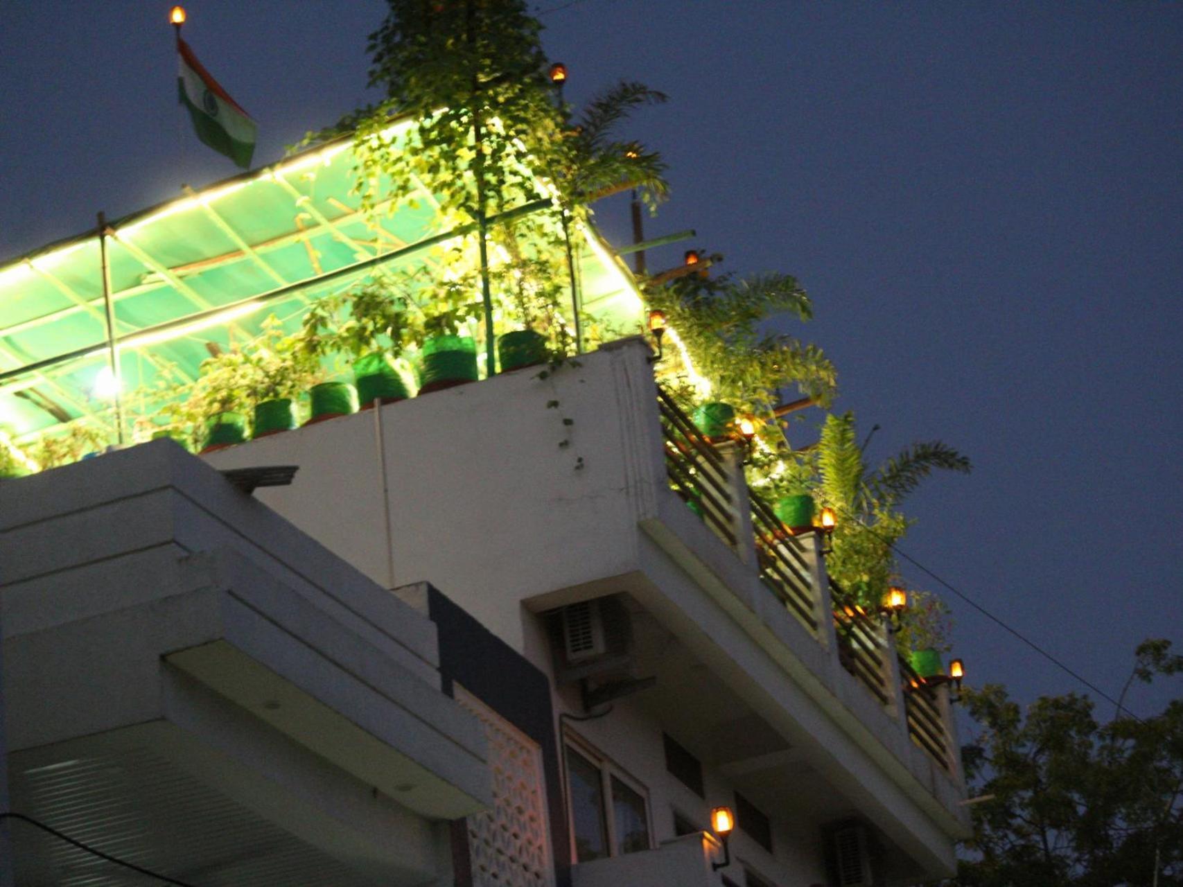 Choudhary White House Udaipur Apartment Bagian luar foto