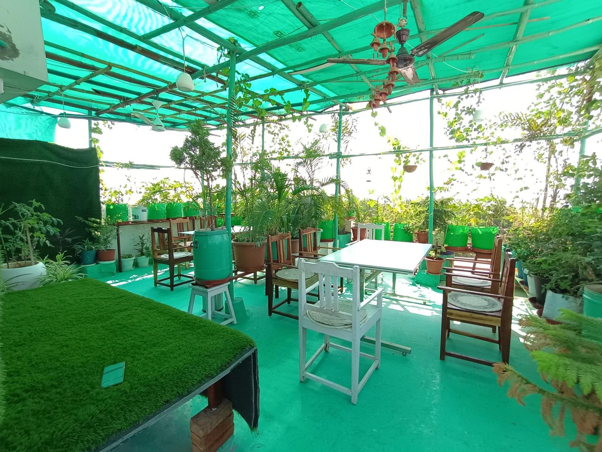 Choudhary White House Udaipur Apartment Bagian luar foto