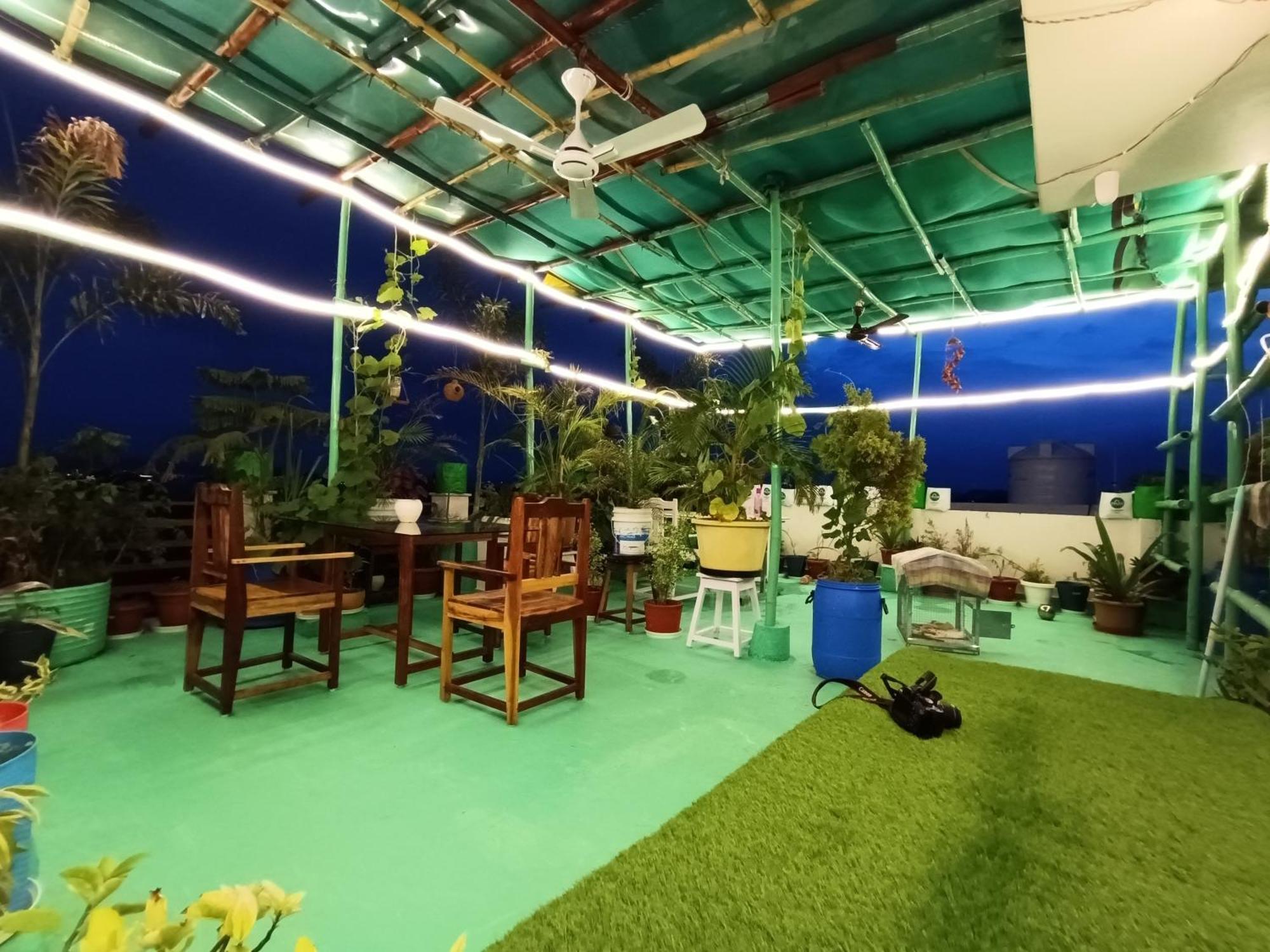 Choudhary White House Udaipur Apartment Bagian luar foto