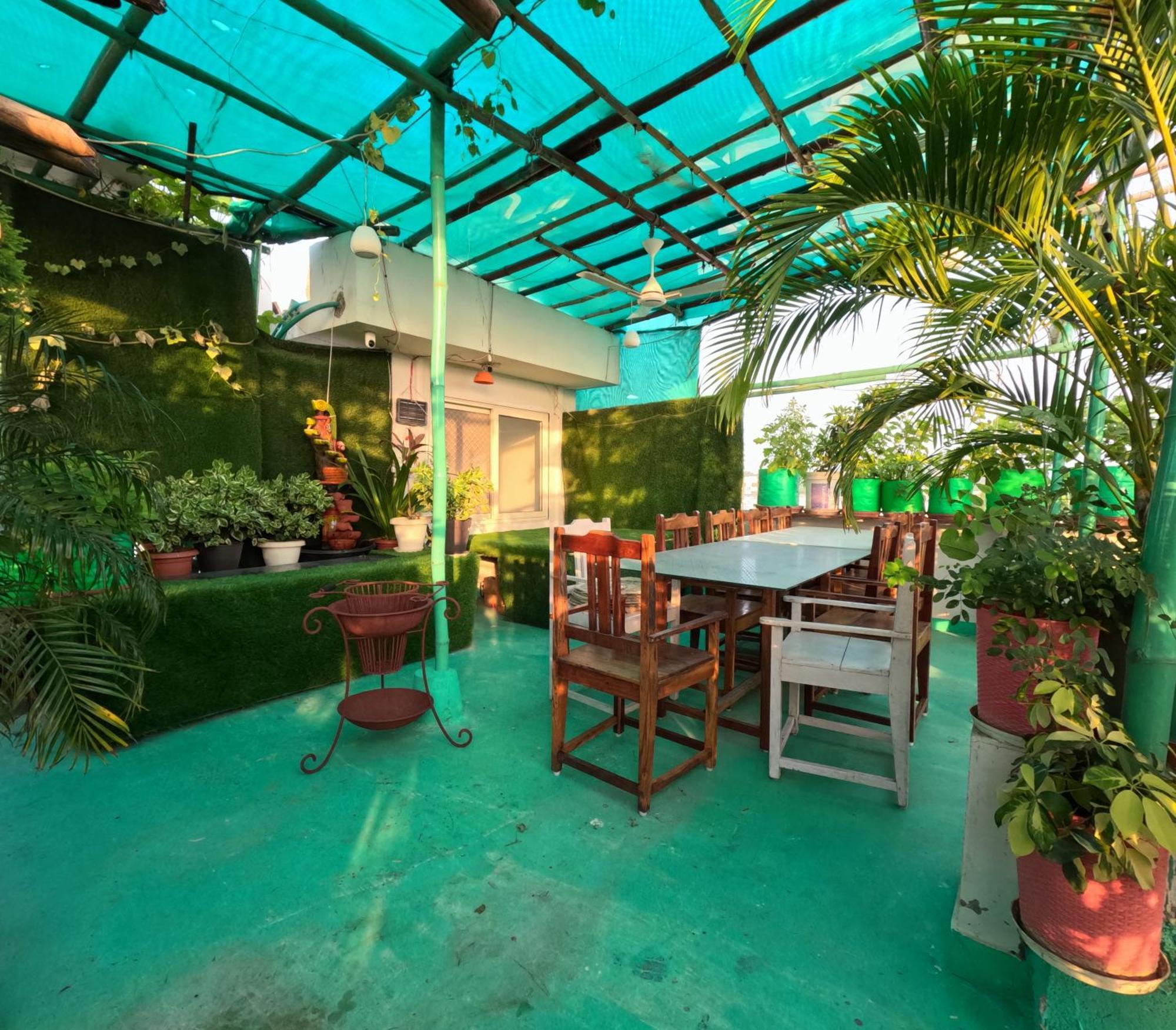 Choudhary White House Udaipur Apartment Bagian luar foto
